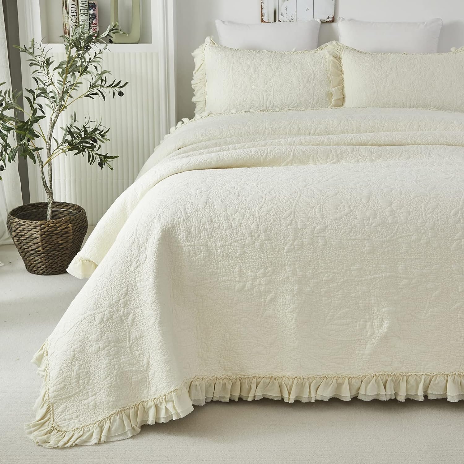1729202619 126 Brandream King Size Quilt Set Cream and Yellow Shabby
