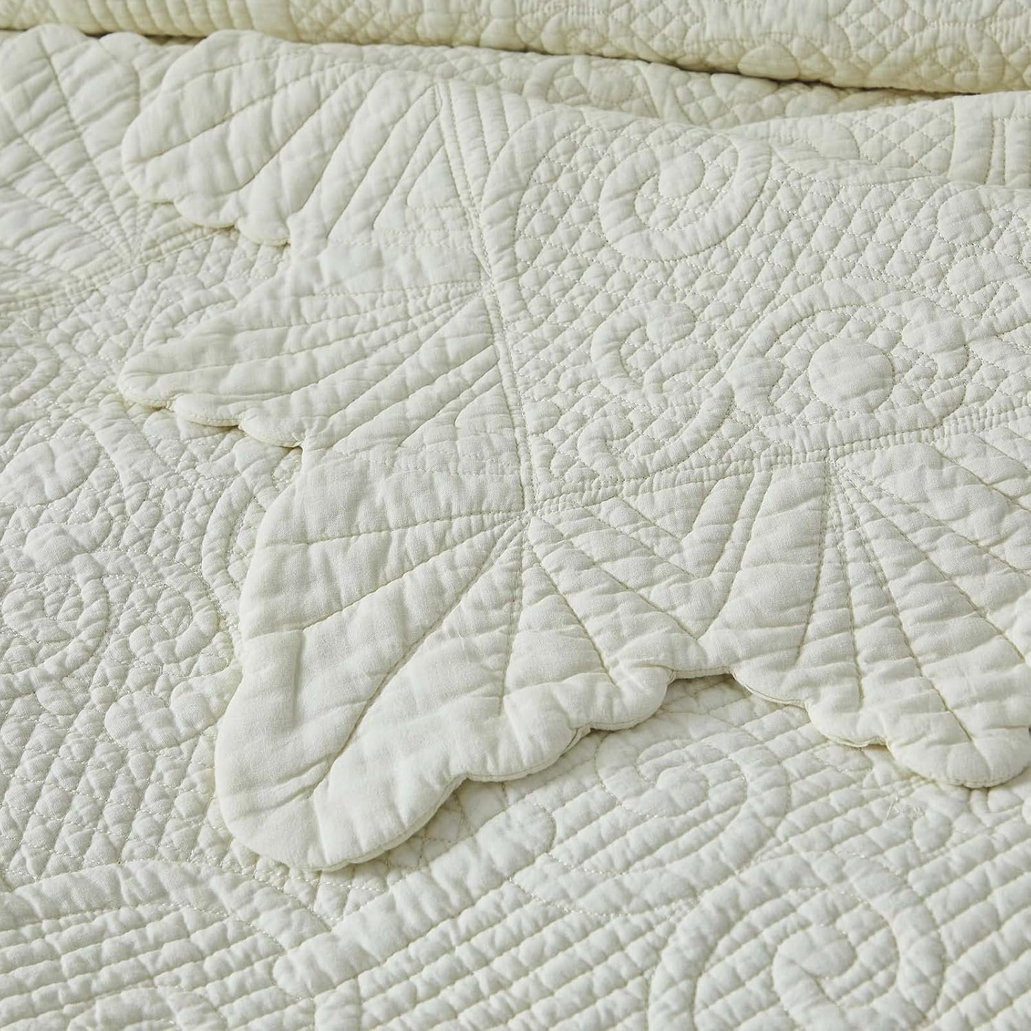 1729650434 575 Brandream Queen Size Luxury Cotton Matelasse White Quilt Set