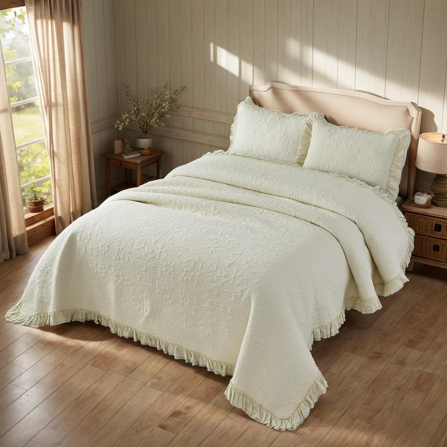 Brandream King Size Quilt Set Cream and Yellow Shabby